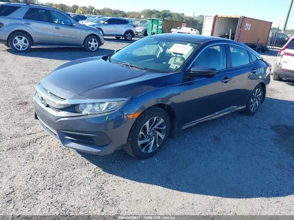 2HGFC2F79JH504644 2018 HONDA CIVIC - Image 2