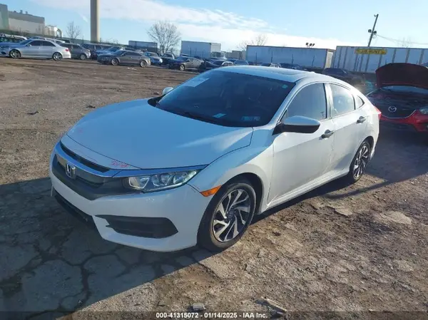 2HGFC2F79JH510976 2018 HONDA CIVIC - Image 2