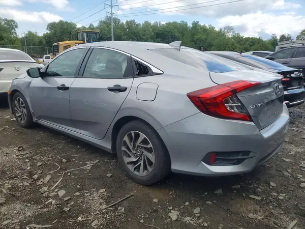 2HGFC2F79JH514011 2018 HONDA CIVIC - Image 2