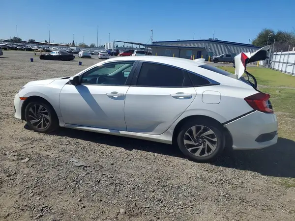 2HGFC2F79JH514753 2018 HONDA CIVIC - Image 2