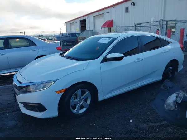 2HGFC2F79JH518429 2018 HONDA CIVIC - Image 2