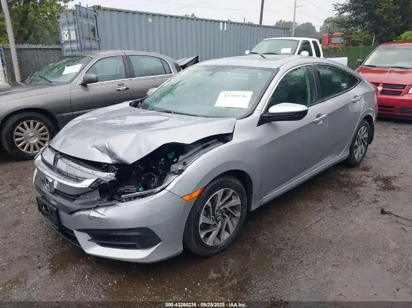 2HGFC2F79JH527809 2018 HONDA CIVIC - Image 2