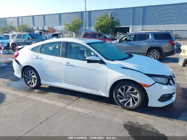 2HGFC2F79JH529172 2018 HONDA CIVIC - Image 1