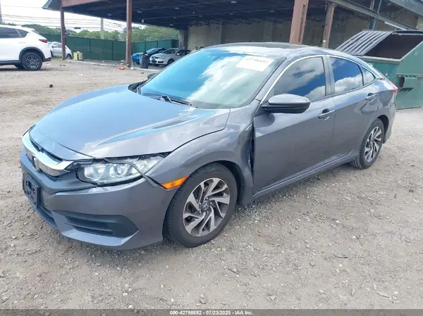 2HGFC2F79JH529592 2018 HONDA CIVIC - Image 2