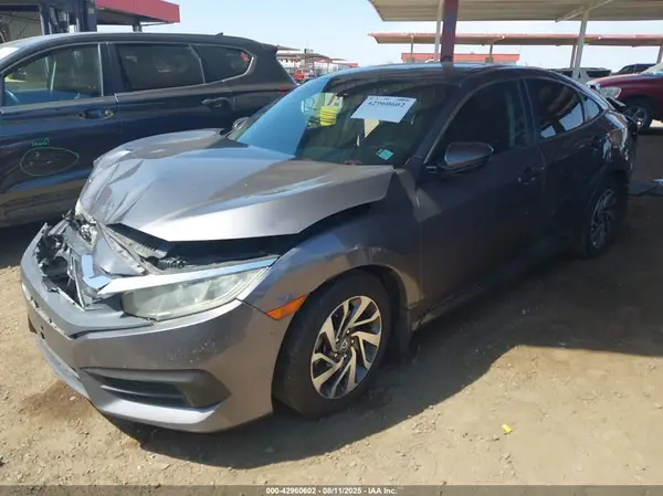 2HGFC2F79JH529639 2018 HONDA CIVIC - Image 2