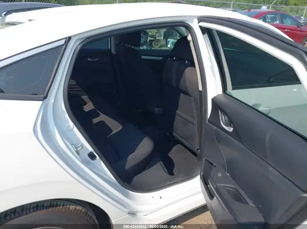 2HGFC2F79JH532184 2018 HONDA CIVIC - Image 8