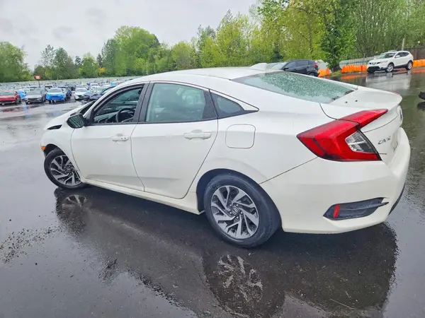 2HGFC2F79JH542035 2018 HONDA CIVIC - Image 2