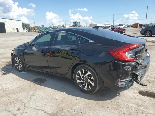 2HGFC2F79JH546070 2018 HONDA CIVIC - Image 2