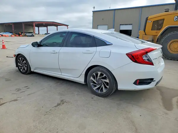 2HGFC2F79JH547347 2018 HONDA CIVIC - Image 2
