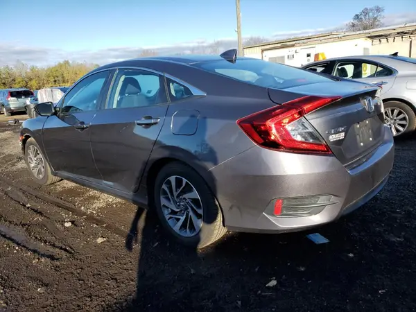 2HGFC2F79JH548353 2018 HONDA CIVIC - Image 2