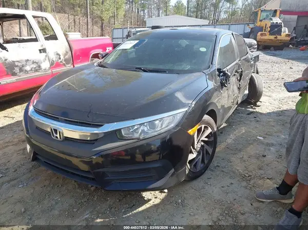 2HGFC2F79JH549793 2018 HONDA CIVIC - Image 2