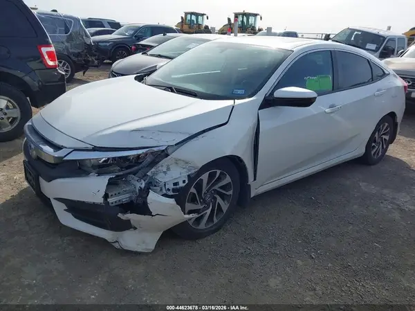 2HGFC2F79JH551799 2018 HONDA CIVIC - Image 2