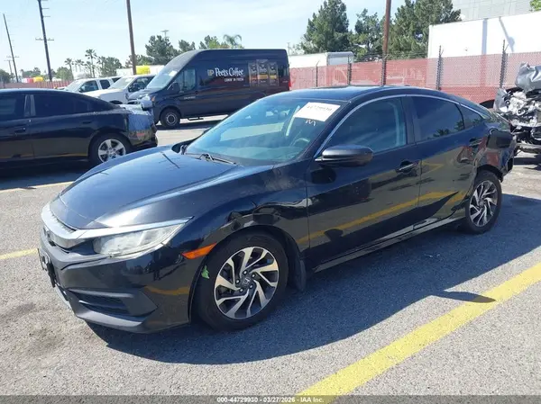 2HGFC2F79JH560292 2018 HONDA CIVIC - Image 2