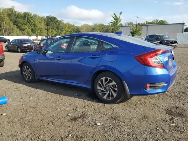 2HGFC2F79JH561653 2018 HONDA CIVIC - Image 2