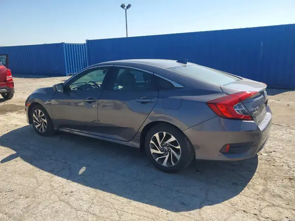 2HGFC2F79JH563631 2018 HONDA CIVIC - Image 2