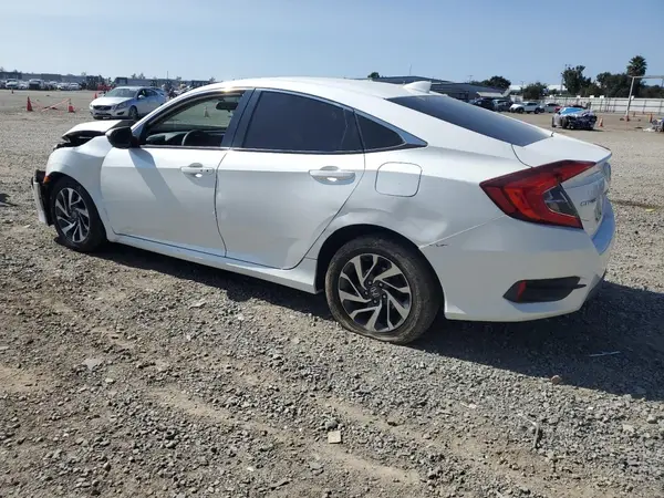2HGFC2F79JH569381 2018 HONDA CIVIC - Image 2