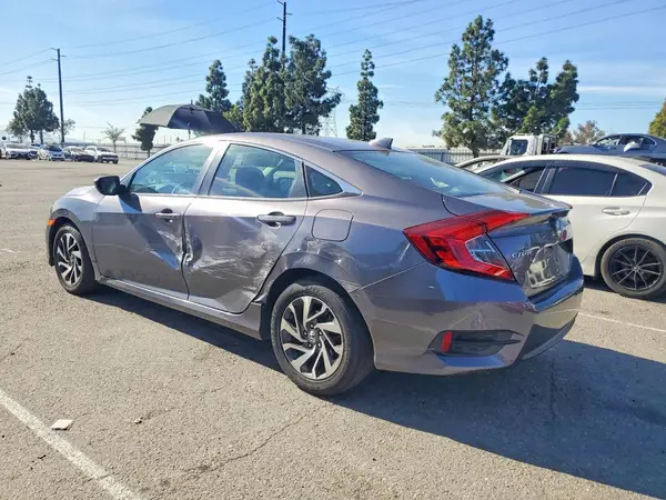 2HGFC2F79JH569414 2018 HONDA CIVIC - Image 2