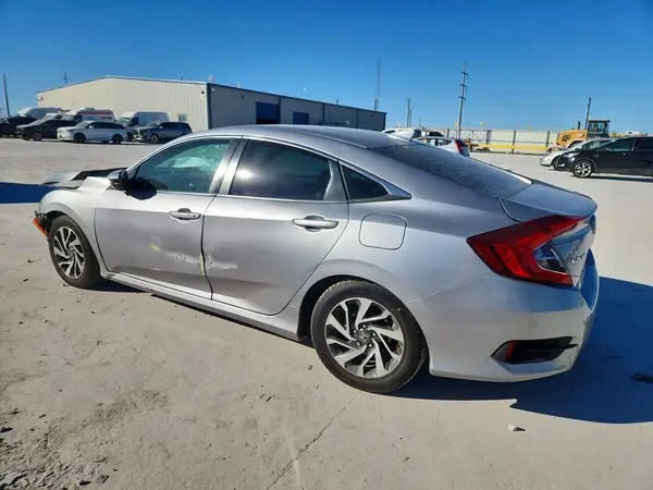 2HGFC2F79JH571552 2018 HONDA CIVIC - Image 2