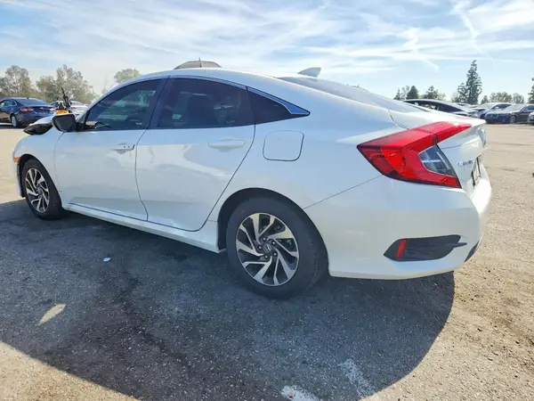 2HGFC2F79JH573379 2018 HONDA CIVIC - Image 2