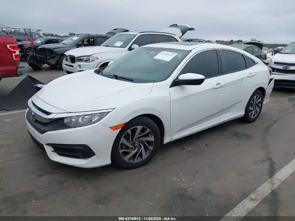 2HGFC2F79JH574306 2018 HONDA CIVIC - Image 2