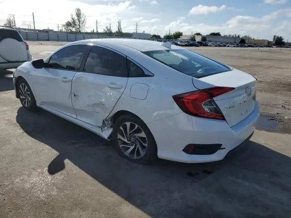 2HGFC2F79JH575780 2018 HONDA CIVIC - Image 2