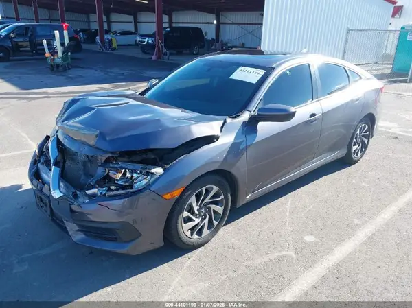 2HGFC2F79JH578128 2018 HONDA CIVIC - Image 2