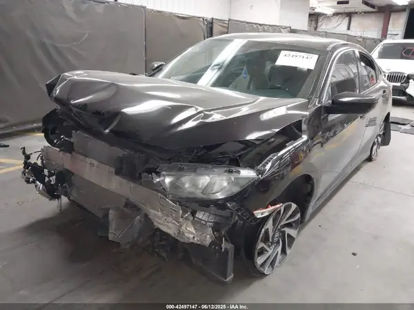 2HGFC2F79JH578694 2018 HONDA CIVIC - Image 2