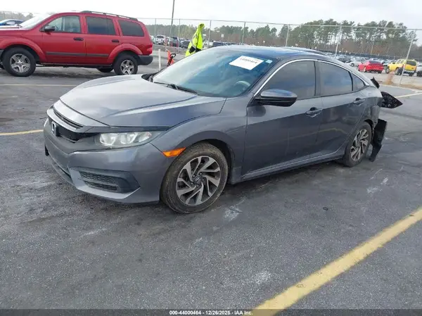 2HGFC2F79JH581191 2018 HONDA CIVIC - Image 2