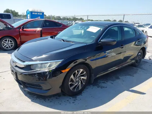 2HGFC2F79JH593941 2018 HONDA CIVIC - Image 2