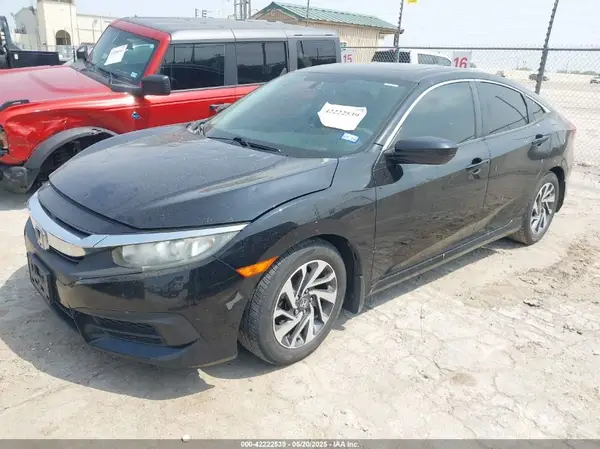2HGFC2F79JH597603 2018 HONDA CIVIC - Image 2