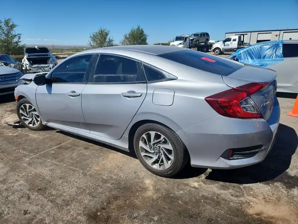 2HGFC2F79JH605652 2018 HONDA CIVIC - Image 2