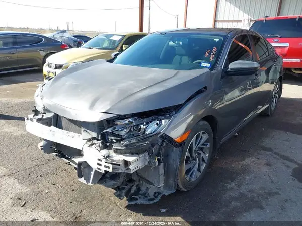 2HGFC2F79JH606090 2018 HONDA CIVIC - Image 2