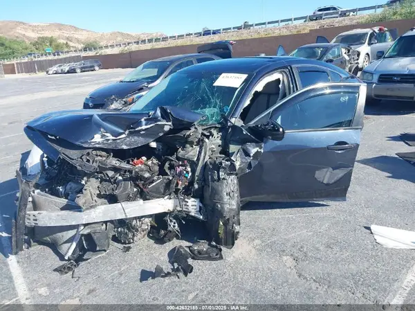 2HGFC2F7XHH531829 2017 HONDA CIVIC - Image 2