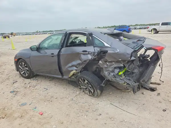 2HGFC2F7XHH555824 2017 HONDA CIVIC - Image 2