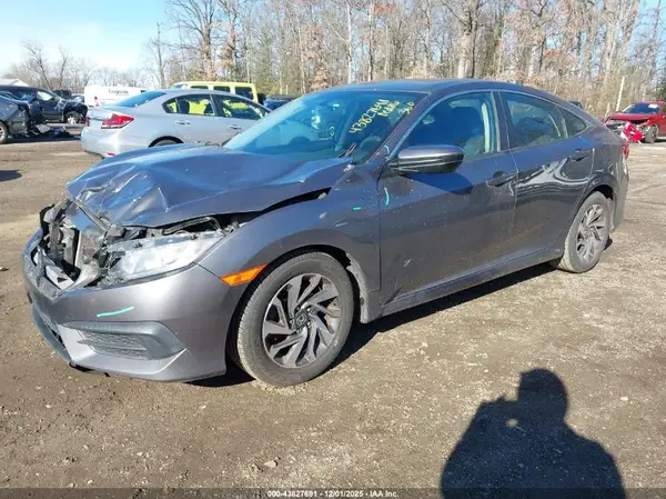 2HGFC2F7XHH564250 2017 HONDA CIVIC - Image 2
