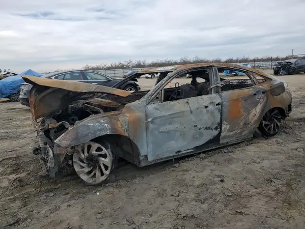 2HGFC2F7XHH568766 2017 HONDA CIVIC - Image 1