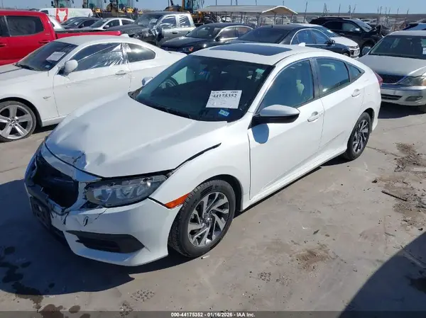 2HGFC2F7XJH501218 2018 HONDA CIVIC - Image 2