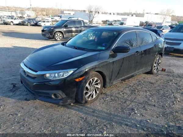 2HGFC2F7XJH509433 2018 HONDA CIVIC - Image 2