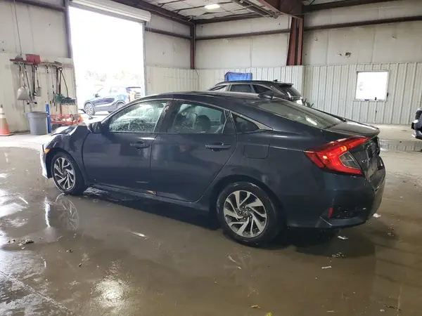 2HGFC2F7XJH511327 2018 HONDA CIVIC - Image 2