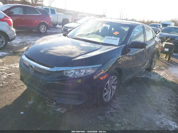 2HGFC2F7XJH511456 2018 HONDA CIVIC - Image 2