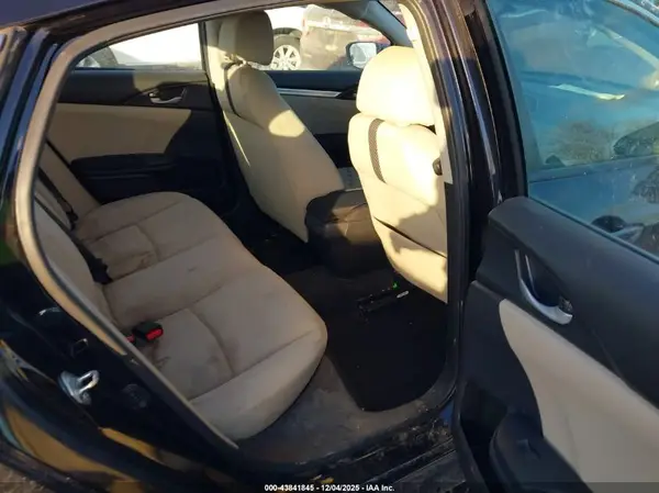 2HGFC2F7XJH511456 2018 HONDA CIVIC - Image 8