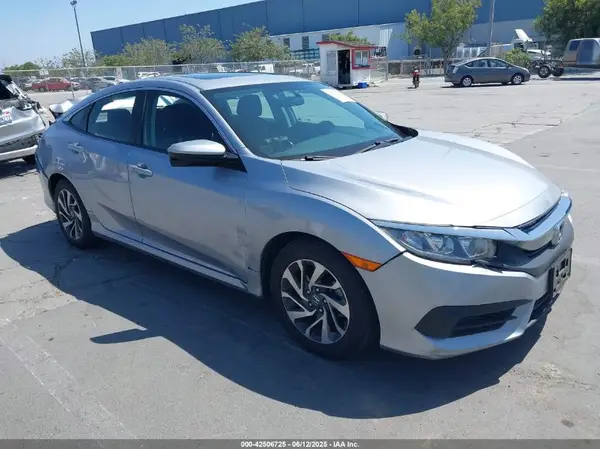 2HGFC2F7XJH513160 2018 HONDA CIVIC - Image 1