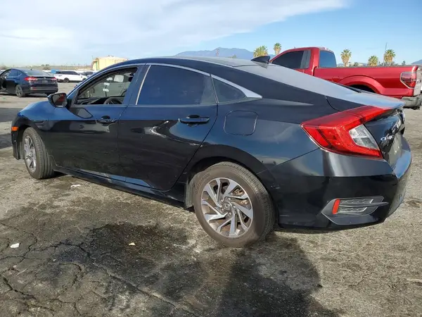 2HGFC2F7XJH513241 2018 HONDA CIVIC - Image 2