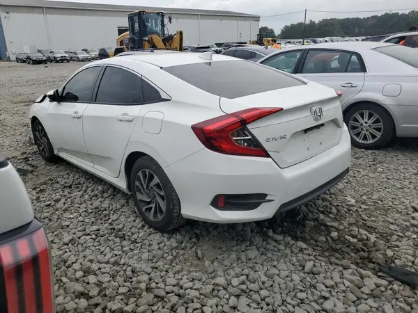 2HGFC2F7XJH516933 2018 HONDA CIVIC - Image 2