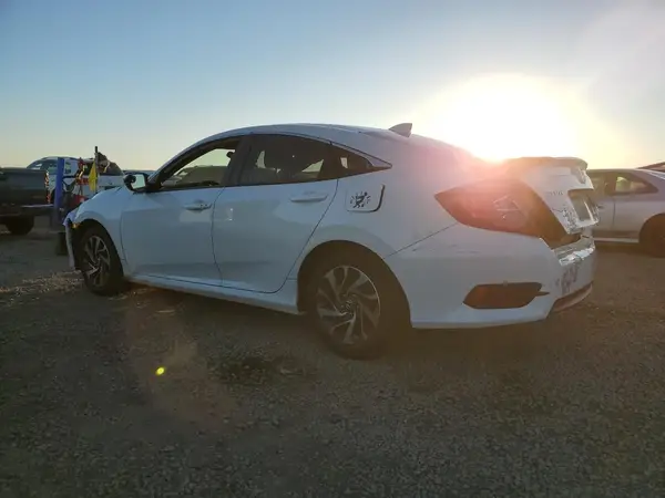 2HGFC2F7XJH522991 2018 HONDA CIVIC - Image 2
