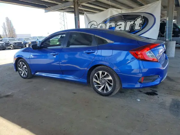2HGFC2F7XJH523574 2018 HONDA CIVIC - Image 2