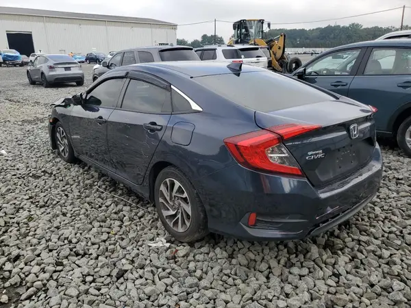 2HGFC2F7XJH535837 2018 HONDA CIVIC - Image 2