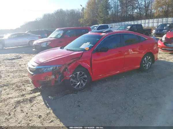2HGFC2F7XJH541752 2018 HONDA CIVIC - Image 2