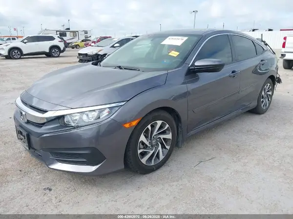 2HGFC2F7XJH551522 2018 HONDA CIVIC - Image 2