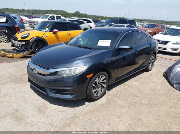 2HGFC2F7XJH551990 2018 HONDA CIVIC - Image 2